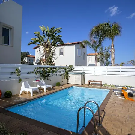 Francesca Villa Paralimni